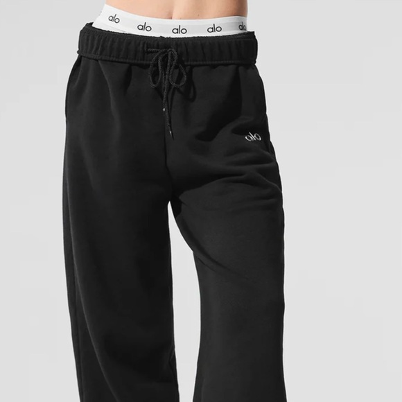 Alo Black Accolade Sweatpants, Size Small - Picture 3 of 10